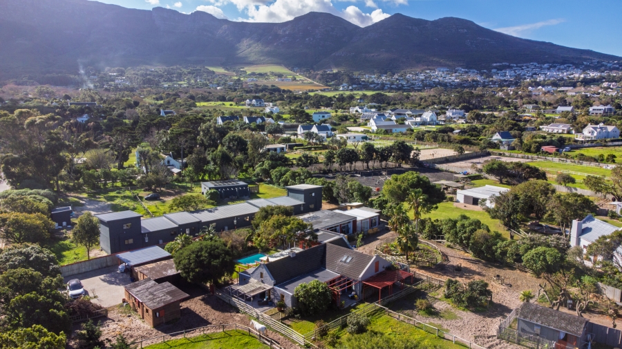 4 Bedroom Property for Sale in Meadowsteads Western Cape